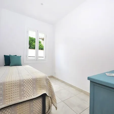 Apartament In Near Sandy *